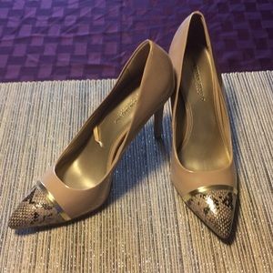 Bone w/snake toe accent 12 (US) Pointy Toe Heels